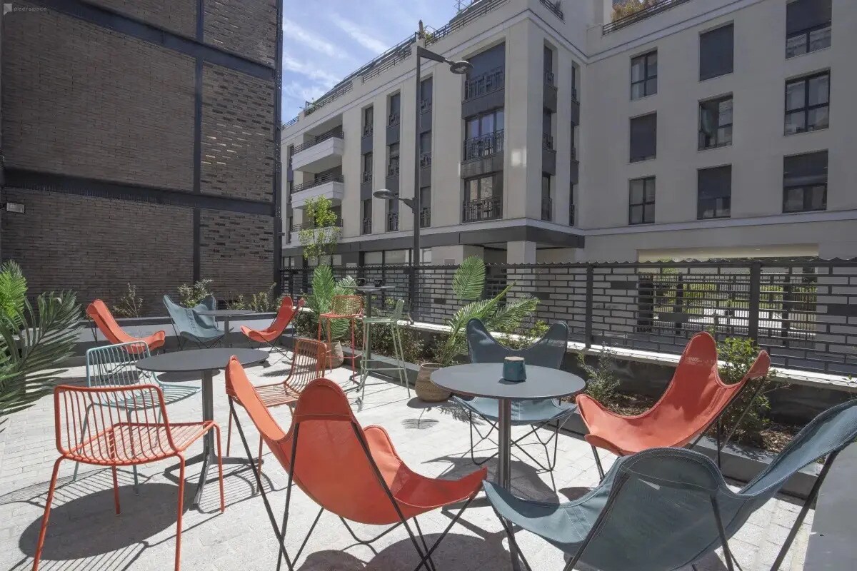 3 Place Martin Levasseur, Saint-Ouen-sur-Seine for lease Building Photo- Image 1 of 22