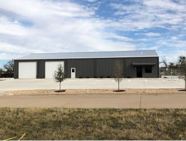 1611 Edgewood Ct, Cleburne, TX for sale - Building Photo - Image 1 of 1