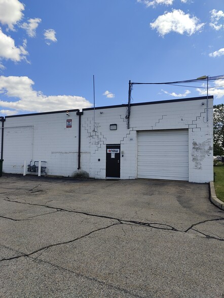 205 Hallene Rd, Warwick, RI for lease - Building Photo - Image 3 of 34