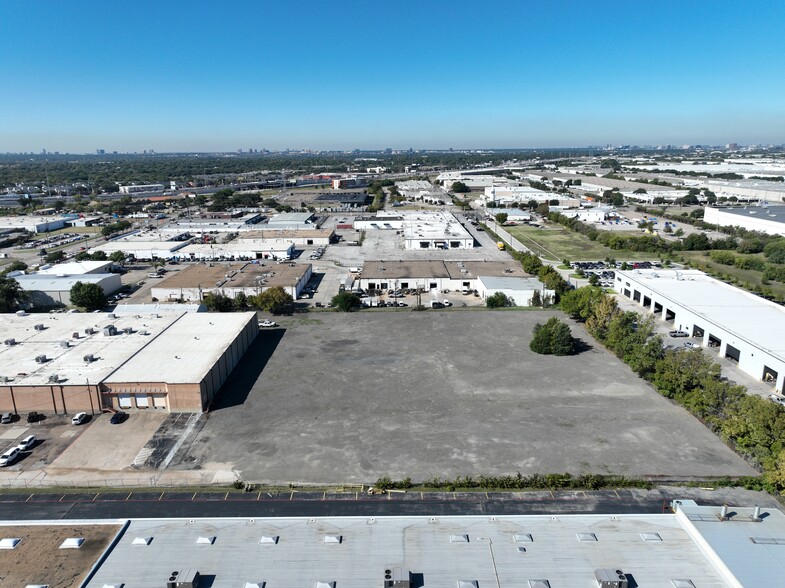 3301 W Kingsley Rd, Garland, TX for lease - Aerial - Image 2 of 3
