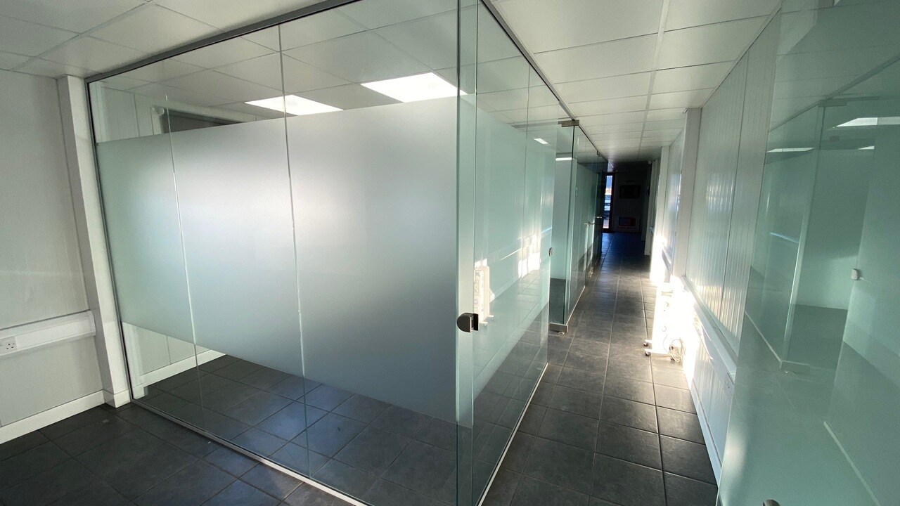 Unit R4 Offices, Northfleet Industrial Est, Lower Rd, Northfleet for lease Building Photo- Image 1 of 1