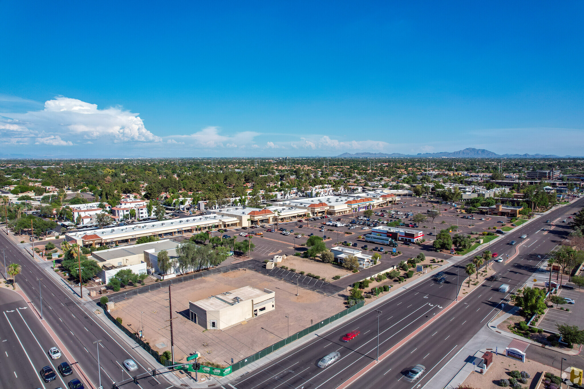 645-745 N Gilbert Rd, Gilbert, AZ 85234 - Gilbert Towne Center | LoopNet