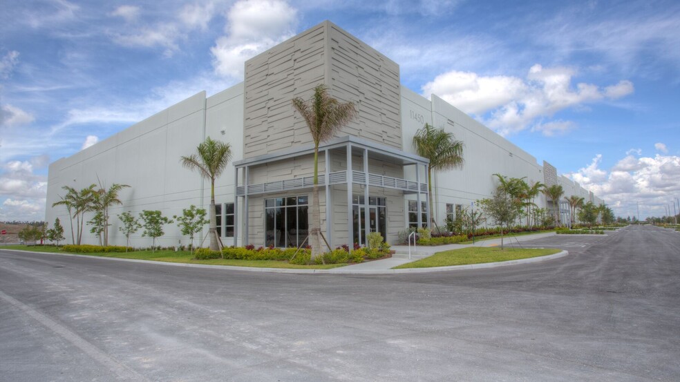 11230 NW 122nd St, Medley, FL for lease - Building Photo - Image 1 of 10