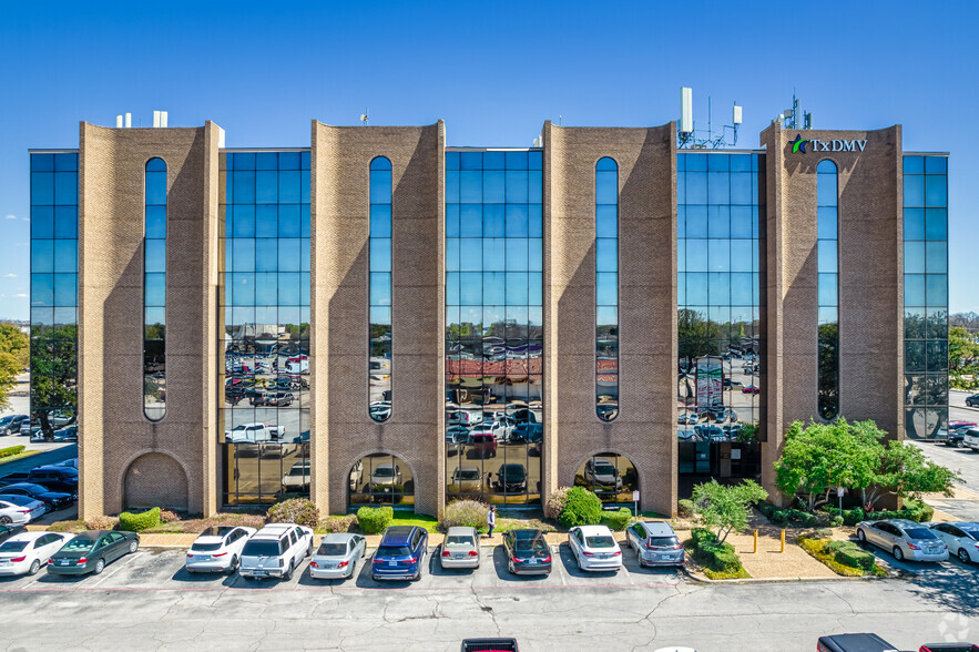 1925 E Belt Line Rd, Carrollton, TX for lease - Building Photo - Image 3 of 5