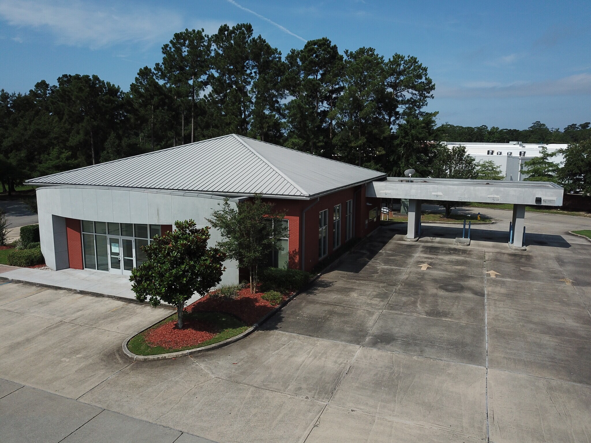 3481A Causeway Approach, Mandeville, LA for sale Building Photo- Image 1 of 1