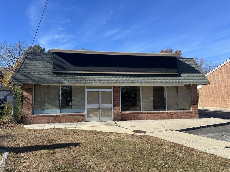 429 Route 25A, Saint James, NY for lease - Building Photo - Image 1 of 15