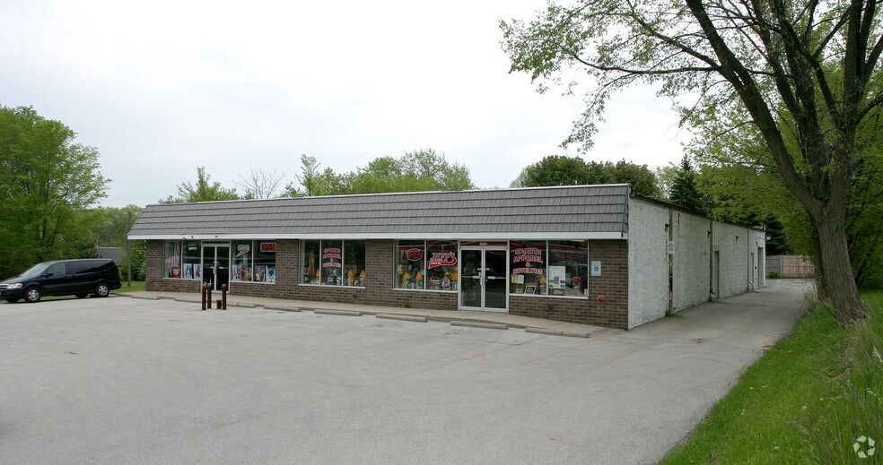 14165 W Capitol Dr, Brookfield, WI for sale - Primary Photo - Image 1 of 1