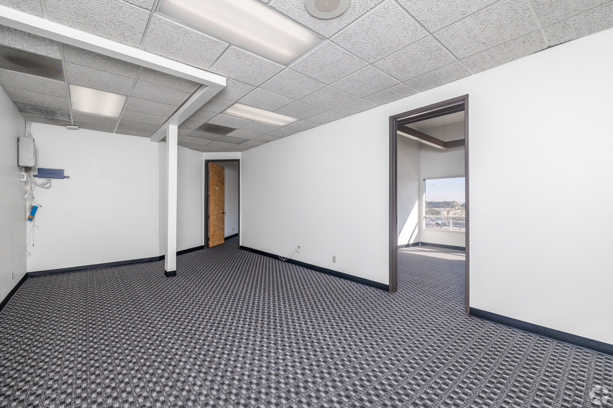 24404 S Vermont Ave, Harbor City, CA for lease Interior Photo- Image 1 of 3