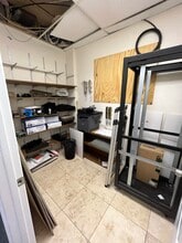 3949 Evans Ave, Fort Myers, FL for lease Interior Photo- Image 2 of 4