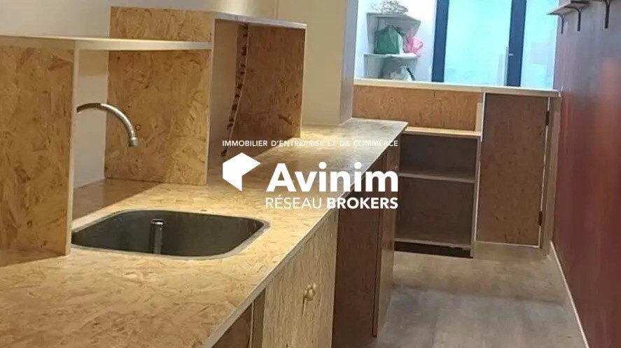 Retail in Le Havre for lease - Interior Photo - Image 2 of 3