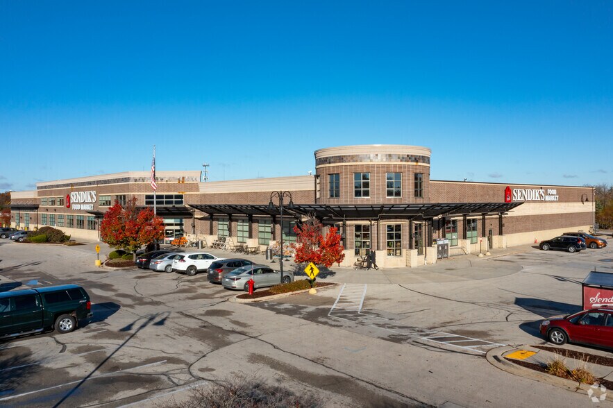 5200 Rawson Ave, Franklin, WI for sale - Primary Photo - Image 1 of 1