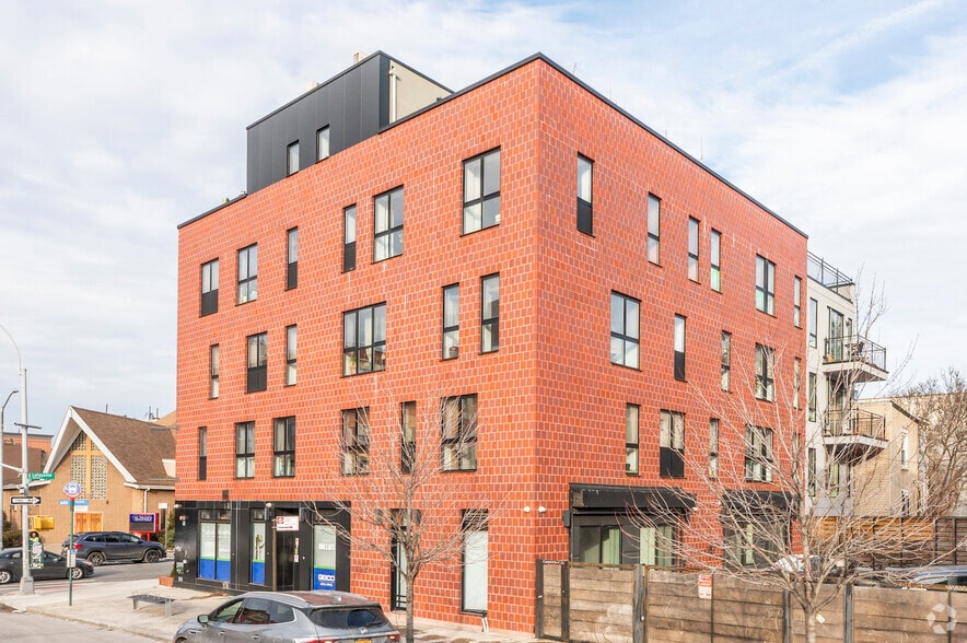 766 Lafayette Ave, Brooklyn, NY for lease - Building Photo - Image 1 of 4