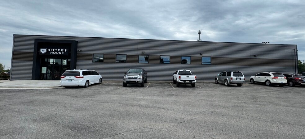 714-738 W Main St, Jenks, OK for lease - Building Photo - Image 2 of 6