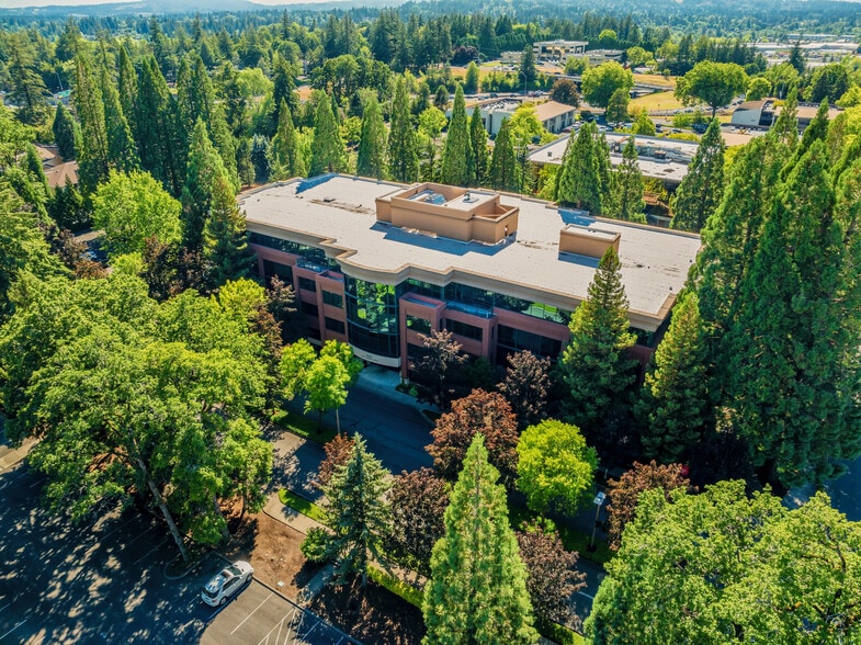 12909 SW 68th Pky, Tigard, OR for lease - Building Photo - Image 1 of 2