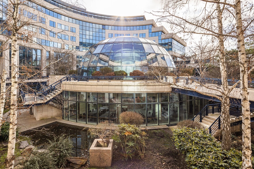 14 Boulevard Des Frères Voisin, Issy-les-Moulineaux for lease - Building Photo - Image 2 of 4