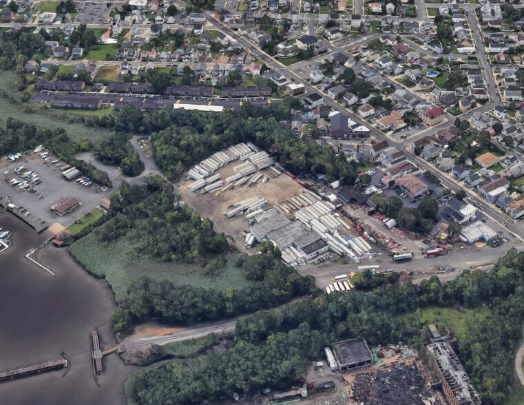 113-114 Whitehead Ave, South River, NJ for lease - Building Photo - Image 1 of 28