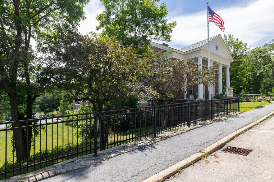 70 Main St, Peterborough, NH for lease - Building Photo - Image 2 of 5