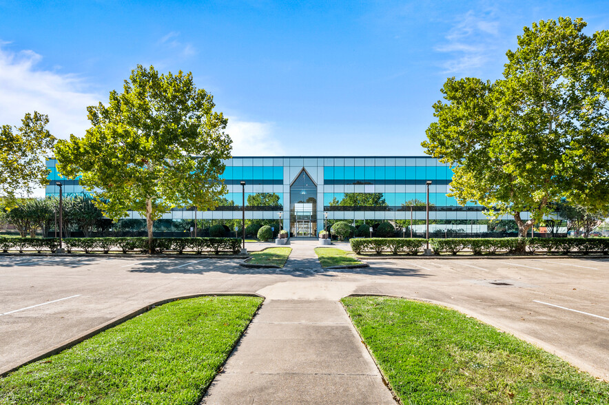 12000 Richmond Ave, Houston, TX for lease - Building Photo - Image 1 of 13