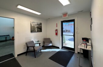 620 A-620 D Valley Forge Rd, Hillsborough, NC for lease Interior Photo- Image 2 of 3