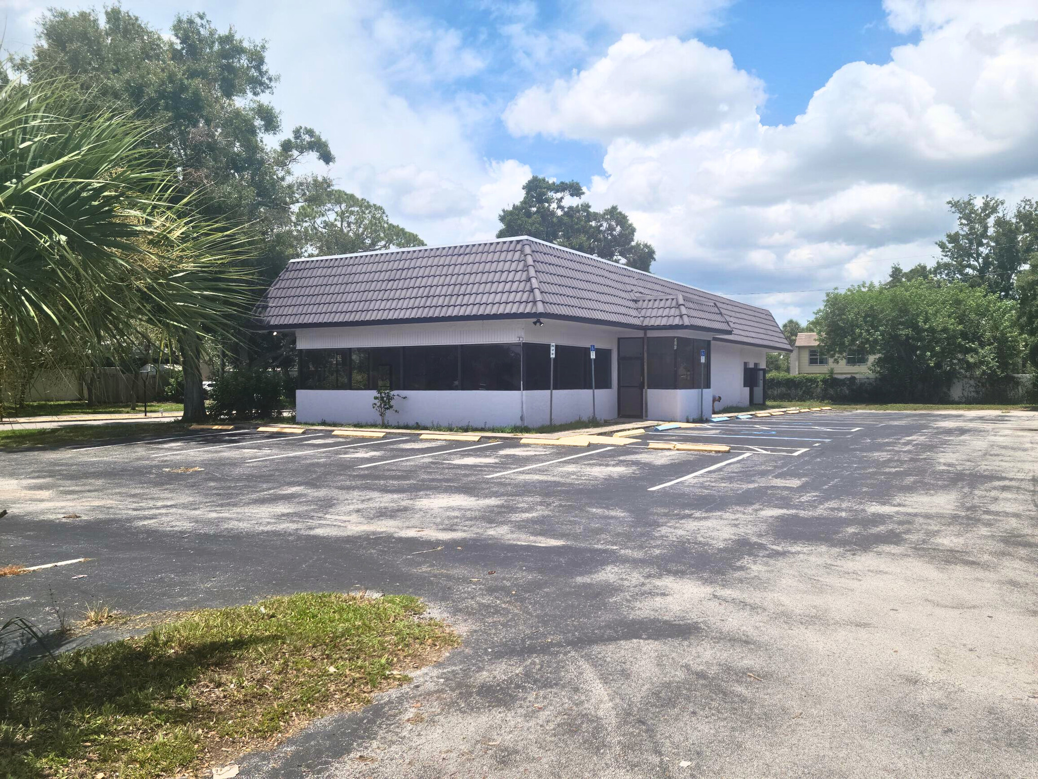 3760 E Bay Dr, Clearwater, FL for lease Building Photo- Image 1 of 5