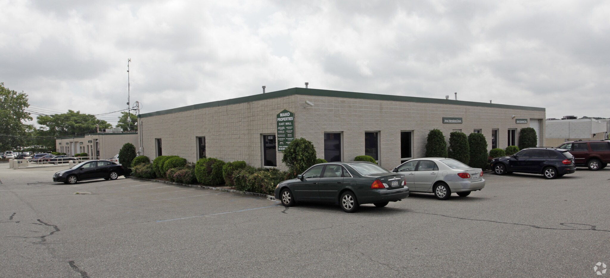 14-38 East Mall, Plainview, NY for sale Primary Photo- Image 1 of 1