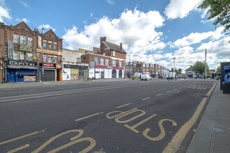 Turnpike Ln, London for lease Interior Photo- Image 2 of 11