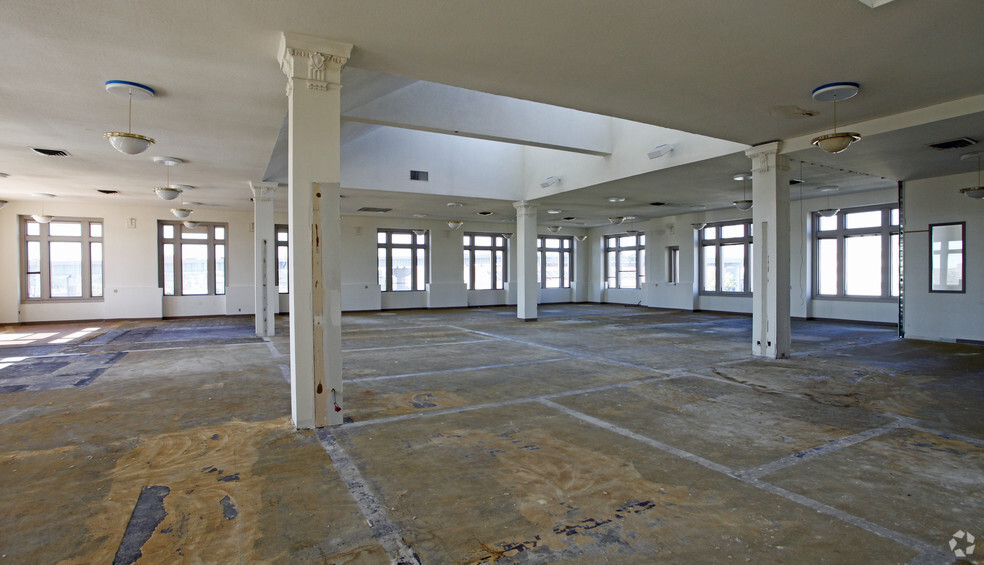 647 W Virginia St, Milwaukee, WI for lease - Interior Photo - Image 3 of 8