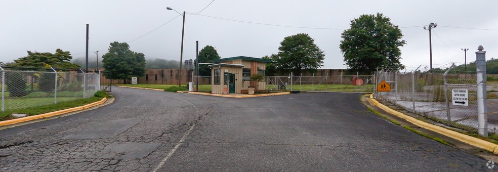 165 One Genesis Way, Spruce Pine, NC for sale - Building Photo - Image 2 of 5