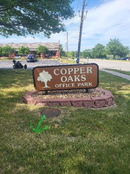 1950-1954 NW Copper Oaks Cir, Blue Springs, MO for sale - Building Photo - Image 1 of 1