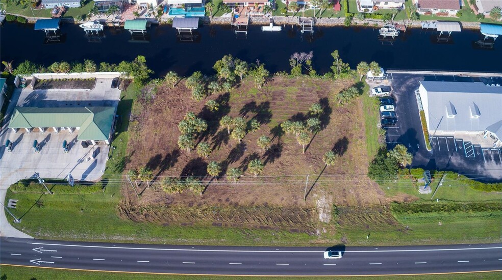 3657 Tamiami Trail, Punta Gorda, FL for sale - Primary Photo - Image 1 of 11