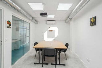 16 Rue Chopin, Montrouge for lease Interior Photo- Image 2 of 11