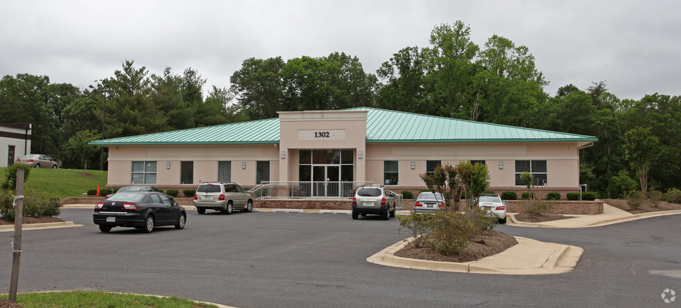 1302 Cronson Blvd, Crofton, MD for lease - Building Photo - Image 1 of 5