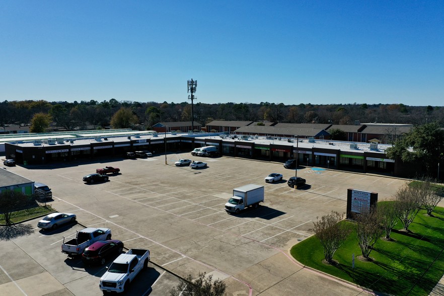 1730 W Randol Mill Rd, Arlington, TX for lease - Building Photo - Image 3 of 11