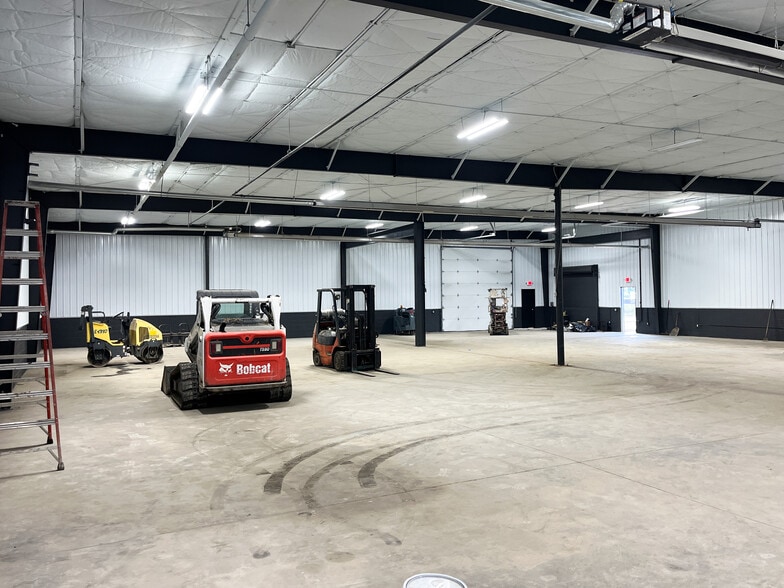 1940 Lone Eagle St, Columbus, OH for lease - Building Photo - Image 2 of 18