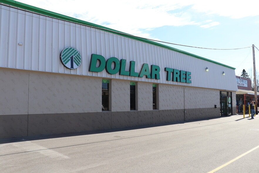 4110 10th St, Menominee, MI for sale - Building Photo - Image 1 of 1