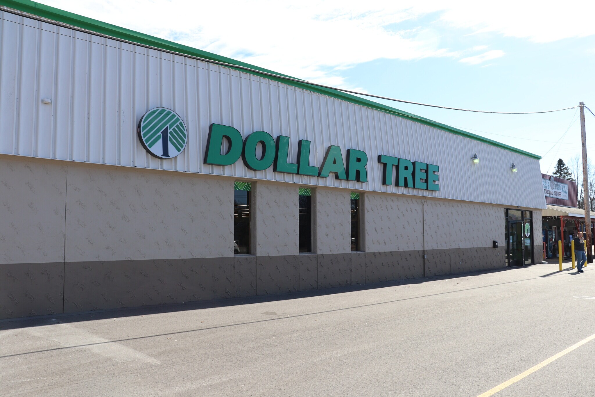 4110 10th St, Menominee, MI for sale Building Photo- Image 1 of 1