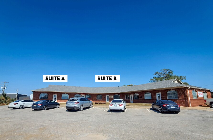 620 E Henri De Tonti Blvd, Springdale, AR for lease - Building Photo - Image 1 of 6