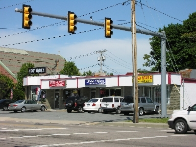 877-883 W Main Rd, Middletown, RI for sale - Primary Photo - Image 1 of 1