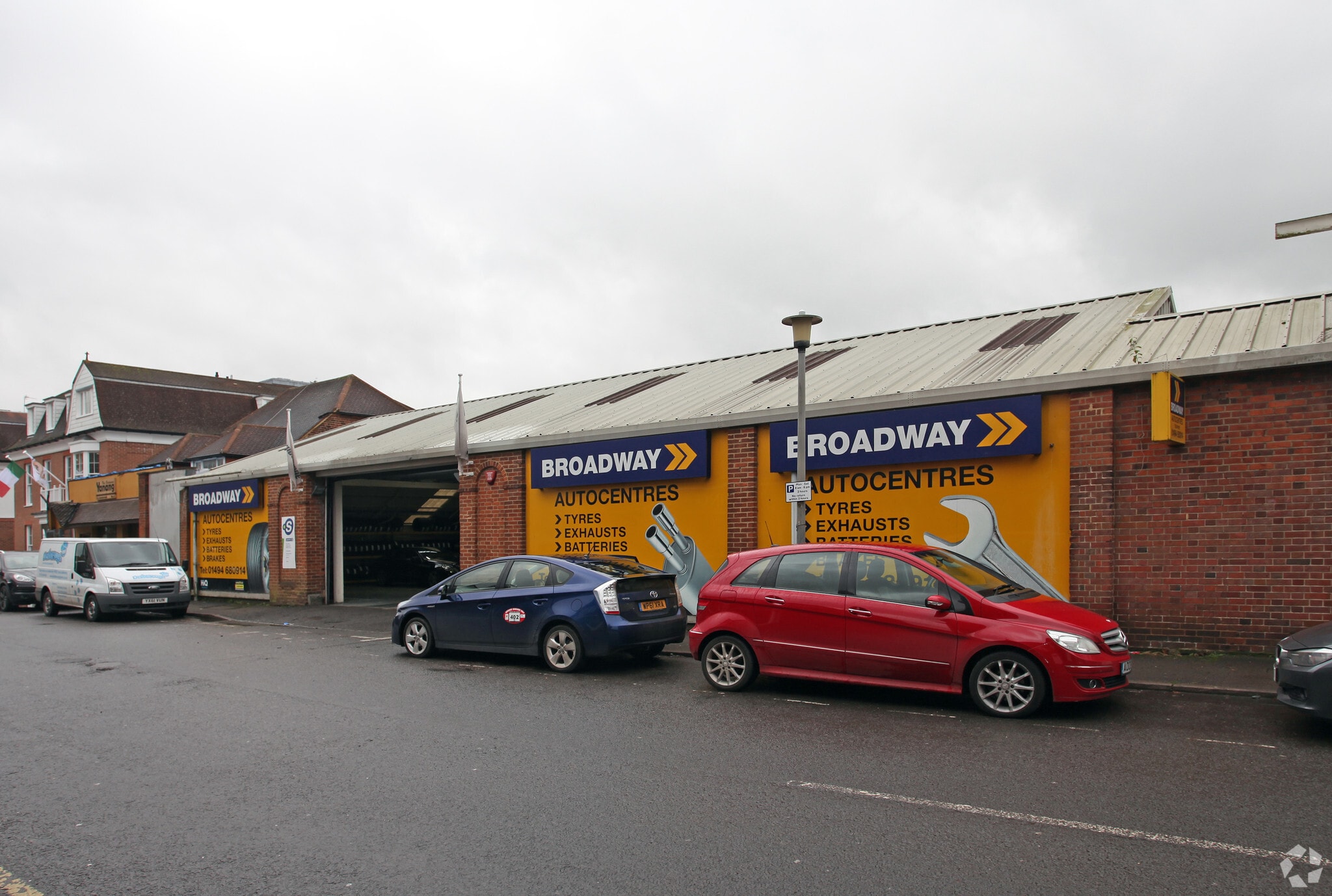 The Broadway, Beaconsfield for sale Primary Photo- Image 1 of 1