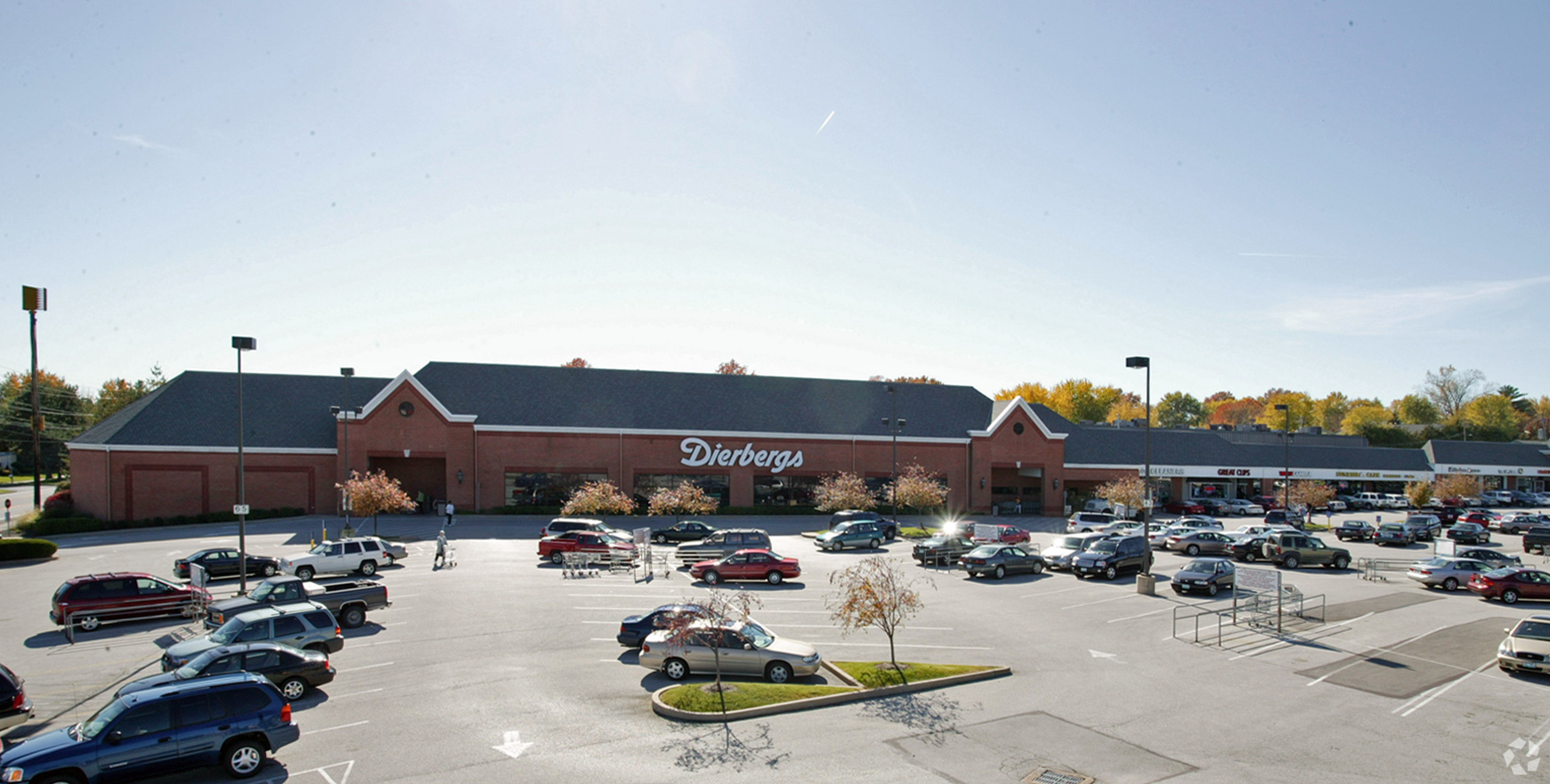 8-68 4 Seasons Shopping Ctr, Chesterfield, MO 63017 | LoopNet