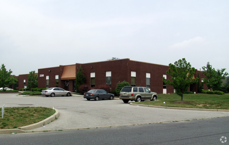 2200 Wallace Blvd, Cinnaminson, NJ for lease - Building Photo - Image 2 of 9