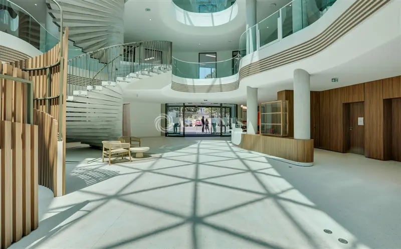 Office in Limonest for lease - Lobby - Image 3 of 10