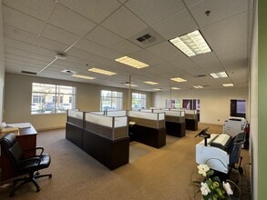 4801 Calloway Dr, Bakersfield, CA for lease Building Photo- Image 2 of 5