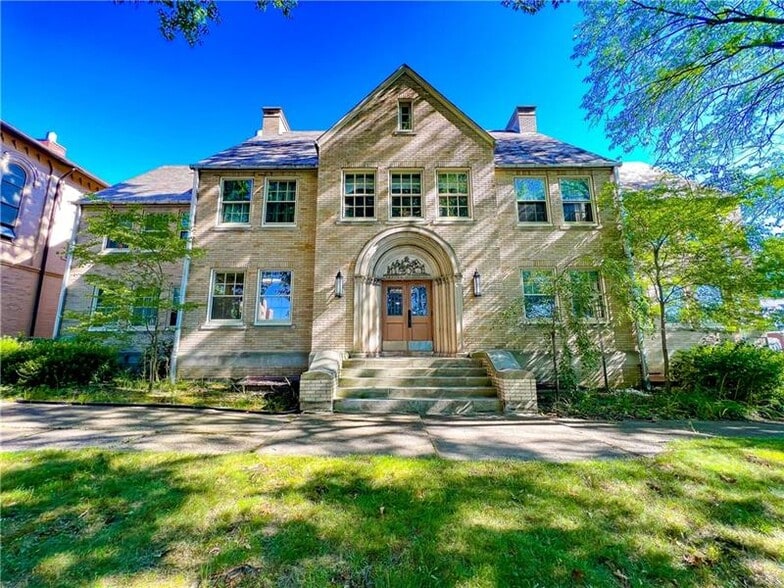 230 E Jefferson St, Butler, PA for sale - Building Photo - Image 2 of 25