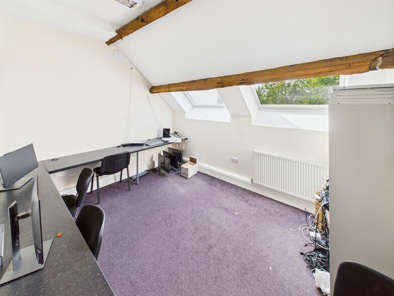 313 Chester Rd, Ellesmere Port for lease - Building Photo - Image 3 of 5