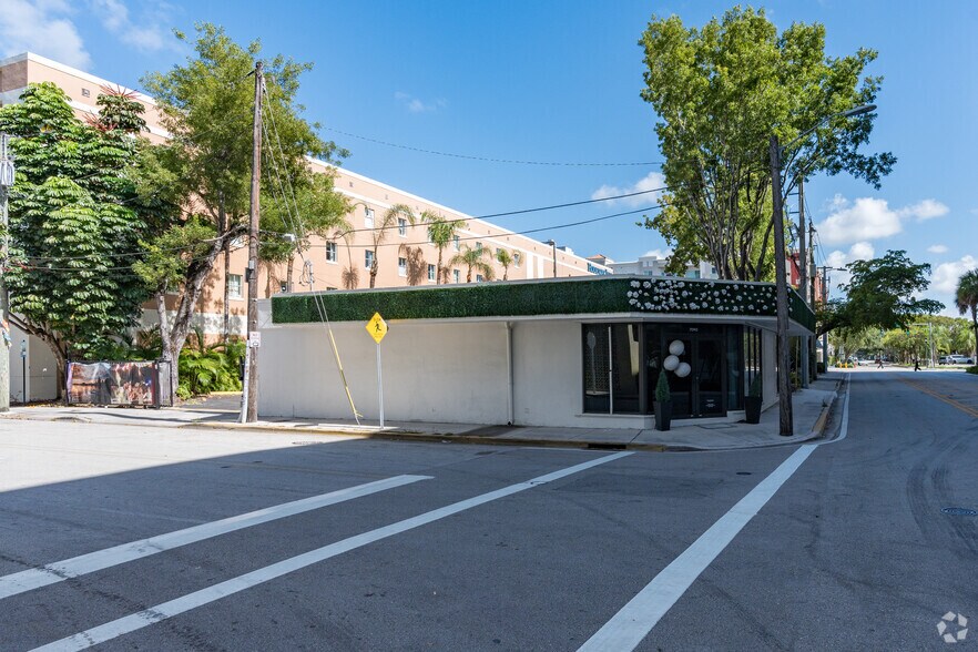 7090 SW 59th Pl, Miami, FL for sale - Primary Photo - Image 1 of 1
