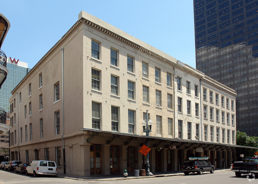 400-408 Magazine St, New Orleans, LA for lease - Primary Photo - Image 1 of 2