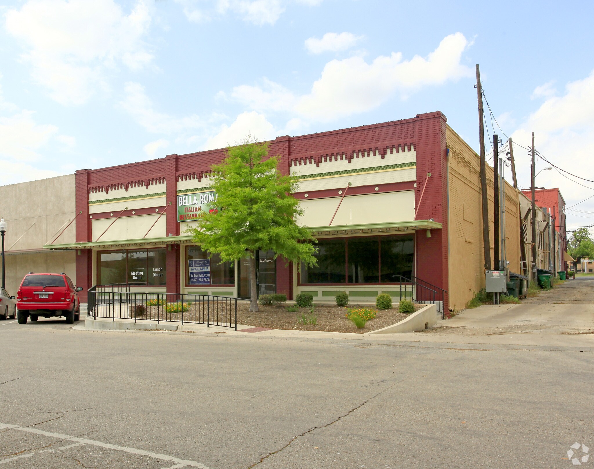 105 E 3rd St, Taylor, TX for sale Primary Photo- Image 1 of 1