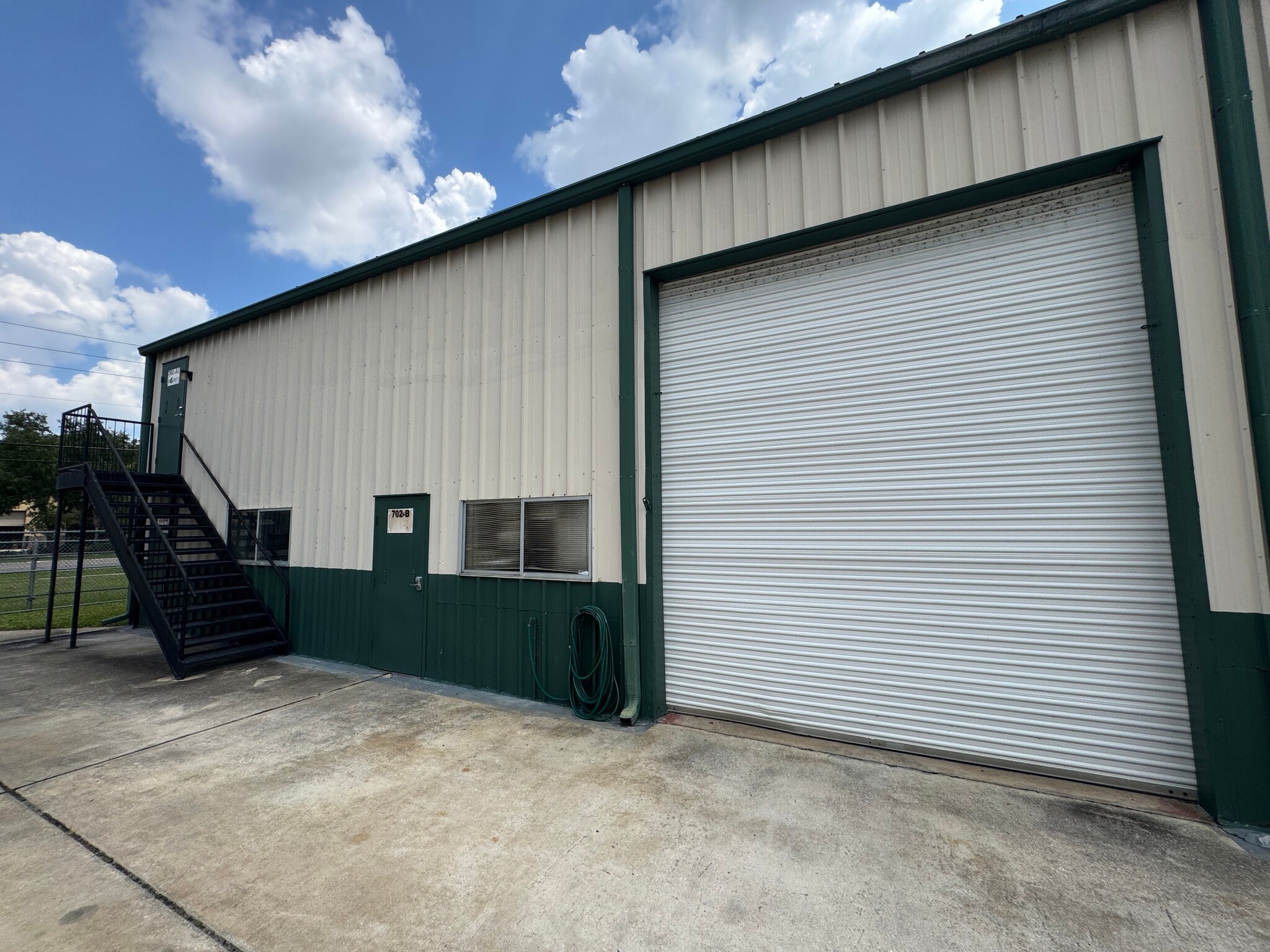702 W Park Ave, Edgewater, FL for lease Building Photo- Image 1 of 2