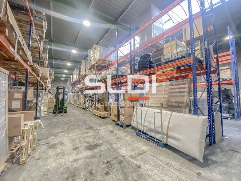 Flex in Genas for lease - Interior Photo - Image 3 of 6